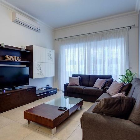 Gorgeous Apartment With Terrace In Fort Cambridge, Pool Σλιέμα Εξωτερικό φωτογραφία