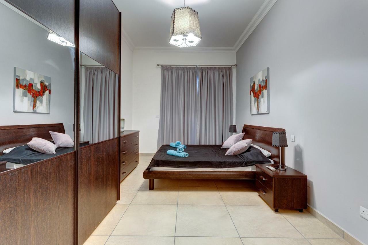 Gorgeous Apartment With Terrace In Fort Cambridge, Pool Σλιέμα Εξωτερικό φωτογραφία