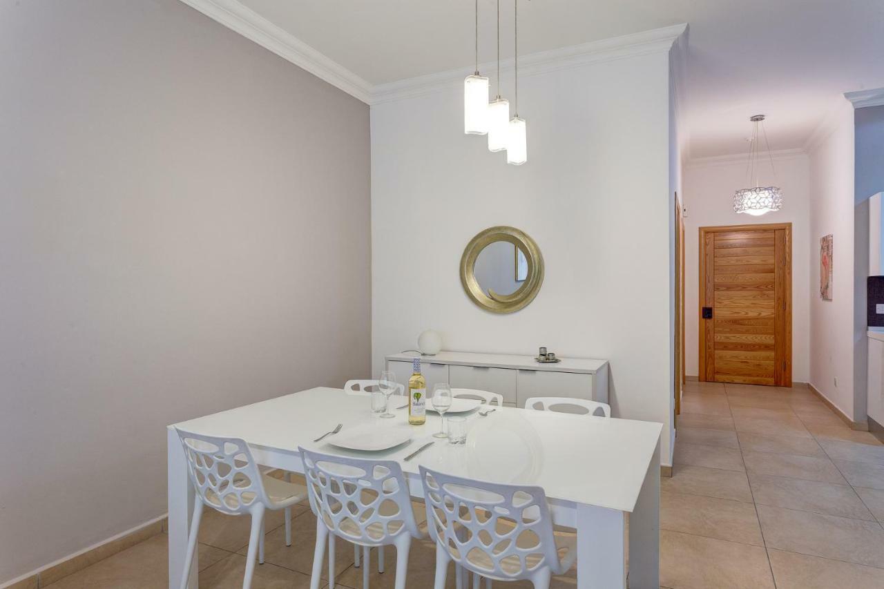 Gorgeous Apartment With Terrace In Fort Cambridge, Pool Σλιέμα Εξωτερικό φωτογραφία