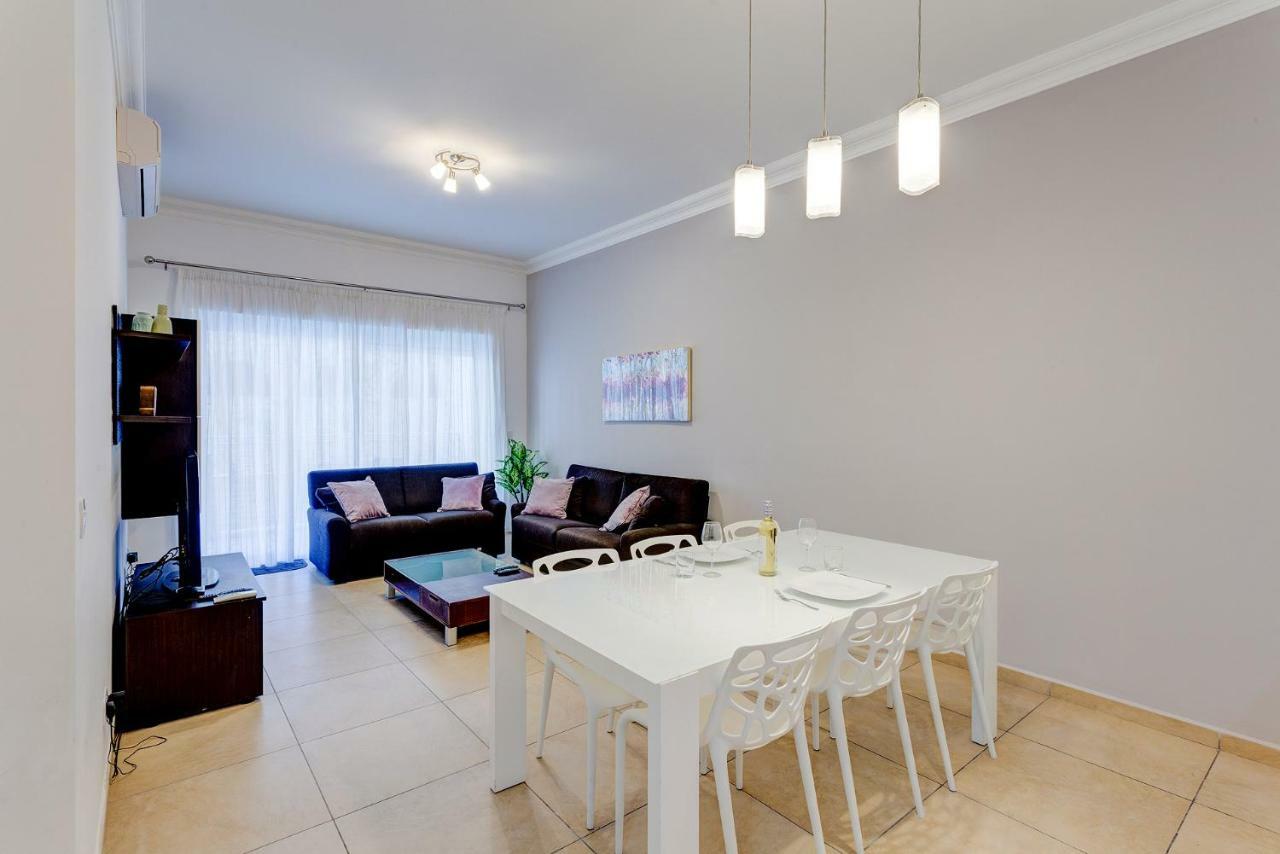 Gorgeous Apartment With Terrace In Fort Cambridge, Pool Σλιέμα Εξωτερικό φωτογραφία